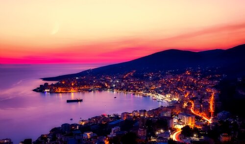 Albanija